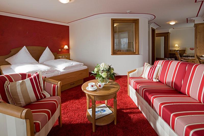 Hotel Roessle Bernau im Schwarzwald Room photo