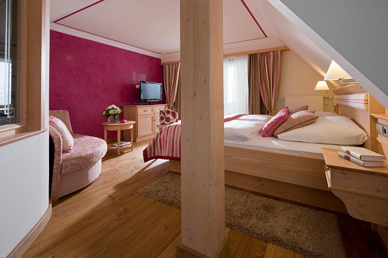 Hotel Roessle Bernau im Schwarzwald Room photo
